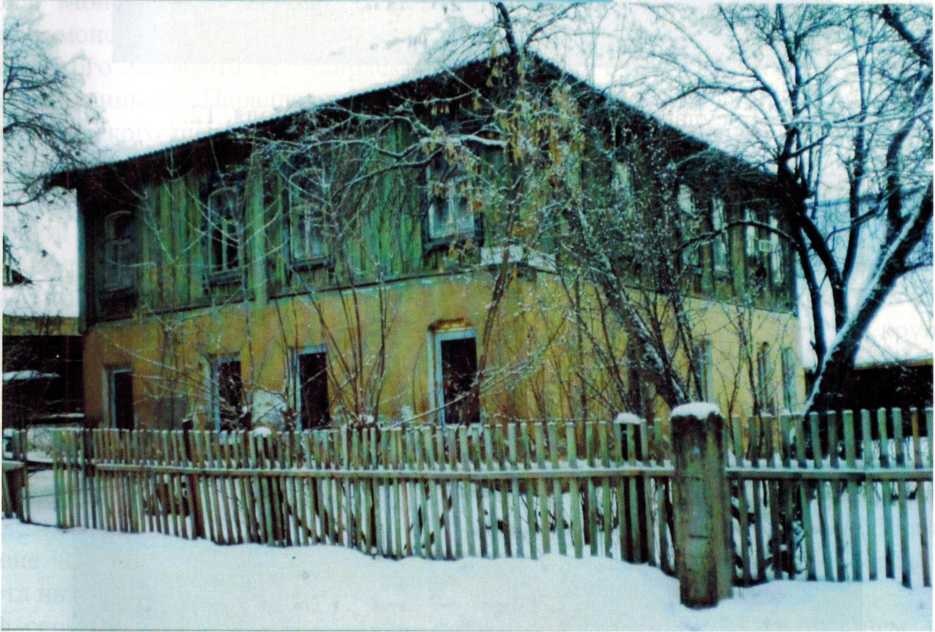 Дом постройки начала 20 века оставлен, ул. Луговая (1 -я Мраткино), (Крупская д. 14)