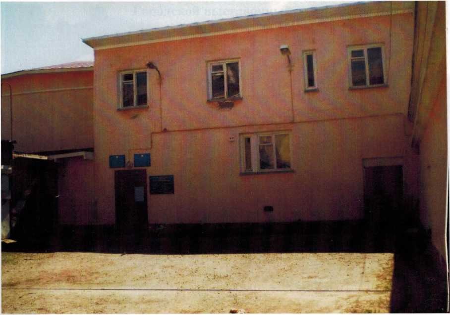 ДХШ основана 30 августа 1974 года. Первые занятия проходили в клубе «Строителей» по ул. Карла Маркса, 59а