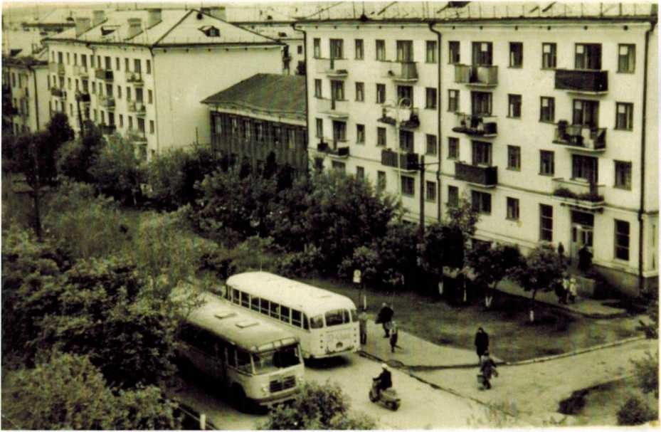 Ул. Карла Маркса, фото1951г., застроится 2-3-4-х этажными домами