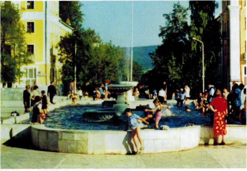 В 1956 году поставят фонтаны классической формы