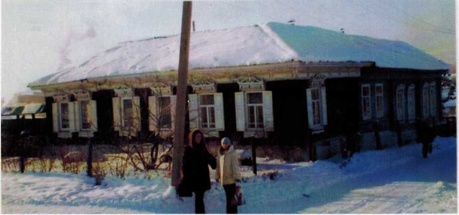 Дом мельника Е. Колюшина, ул. Артамонова, 43 «а» перестроен