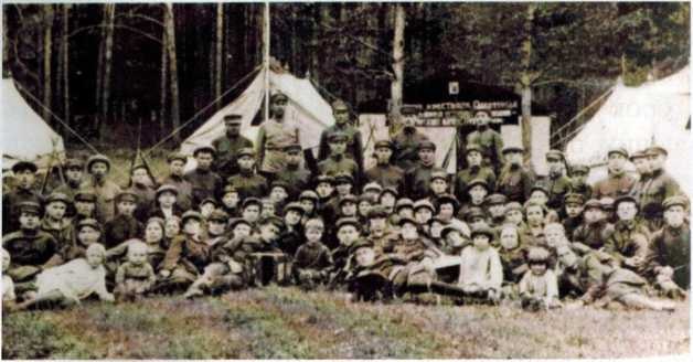 Лагерные сборы за рекой Нура в районе 18 школы с 1938 по 1941 гг