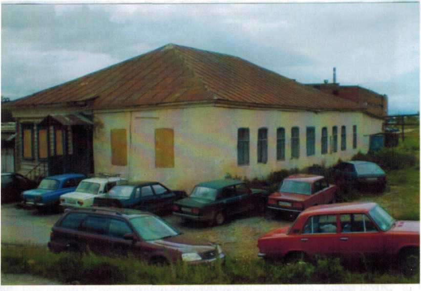 Школа №7 в 1950-е годы. Здесь также располагалась вечерняя школа № 2 (ШРМ) директор Г. Г. Загитов, ул.Большая, 35. Фото 2009 года