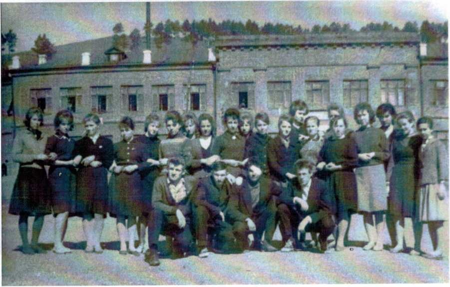 Учащиеся 15 школы в 1962 году