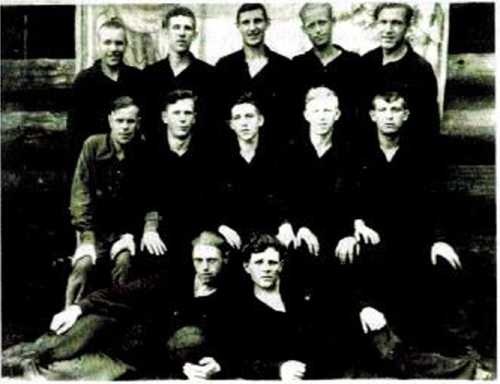 Сборная команда ДСО «Труд» завода №• 706,1948 г.
