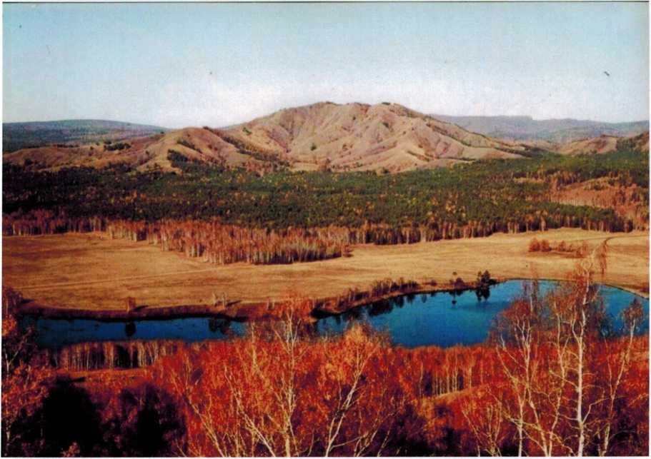 Гора Акбура, деревня Казаккулово, фото А. Крепышева 2006 года