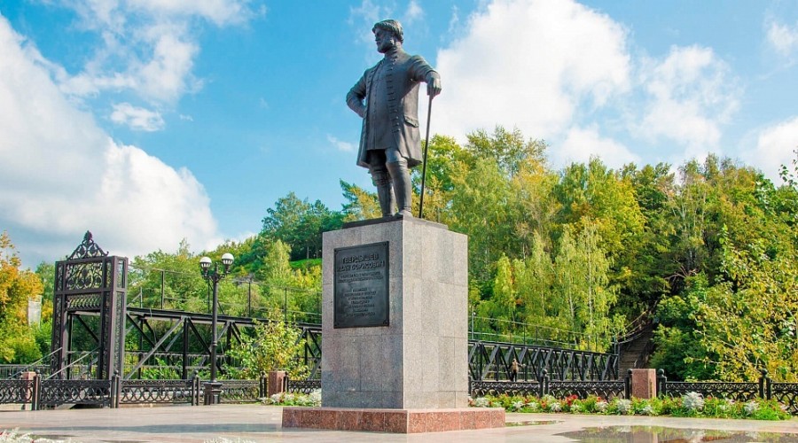 Памятник Ивану Борисовичу Твёрдышеву