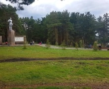 Памятник Блюхеру и мемориалы погибшим в годы гражданской войны