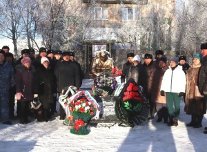 Белорецкие полицейские приняли участие в митинге ко Дню памяти погибших в вооруженном конфликте в Чечне