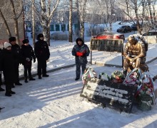 Белорецкие полицейские приняли участие в митинге ко Дню памяти погибших в вооруженном конфликте в Чечне